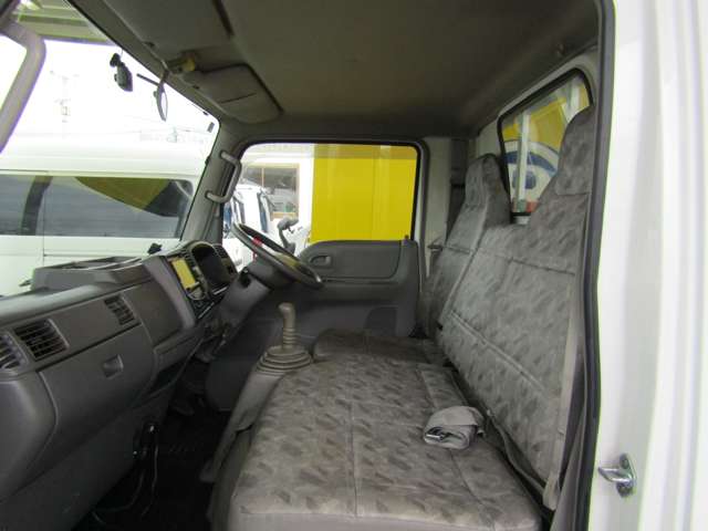 Mazda Titan Dash 6