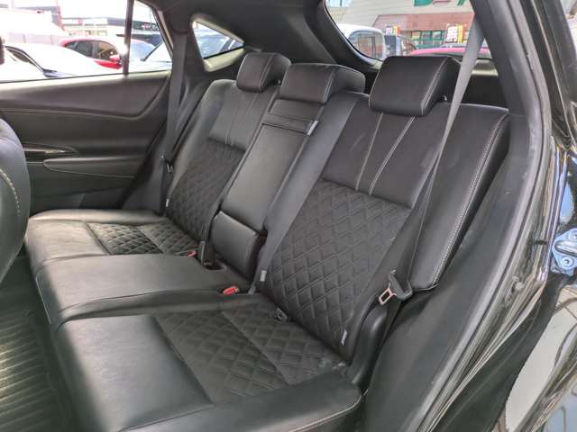 Toyota Harrier 12