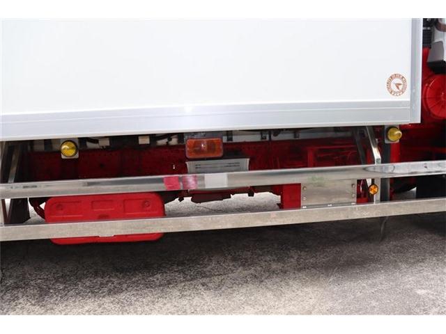 Isuzu Forward 11
