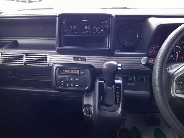 Honda N-VAN 9