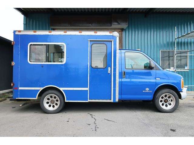 Chevrolet C3500 8