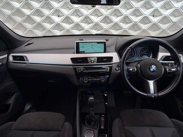 BMW X1 8