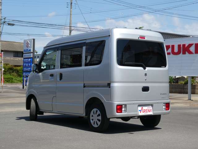 Suzuki Every 12
