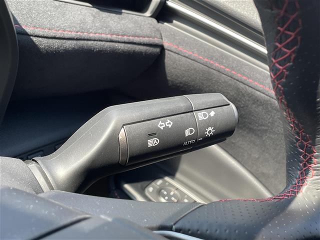 Lexus LBX 12