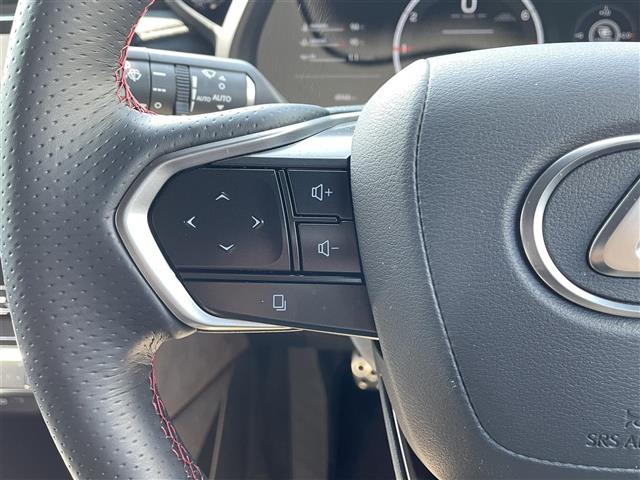 Lexus LBX 9
