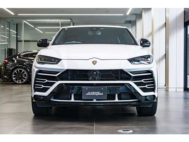 Lamborghini ウルス 4