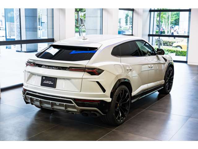 Lamborghini ウルス 5
