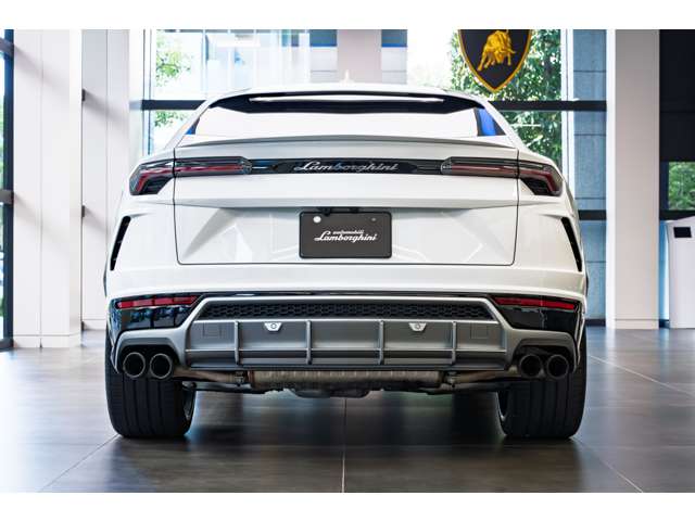 Lamborghini ウルス 8