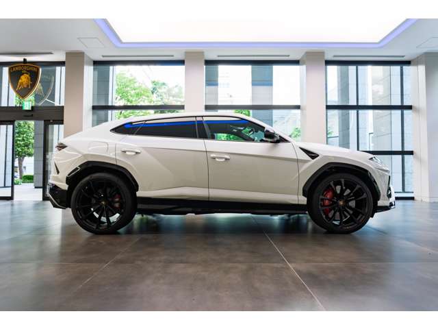 Lamborghini ウルス 9
