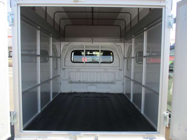 Mazda Scrum Truck 7
