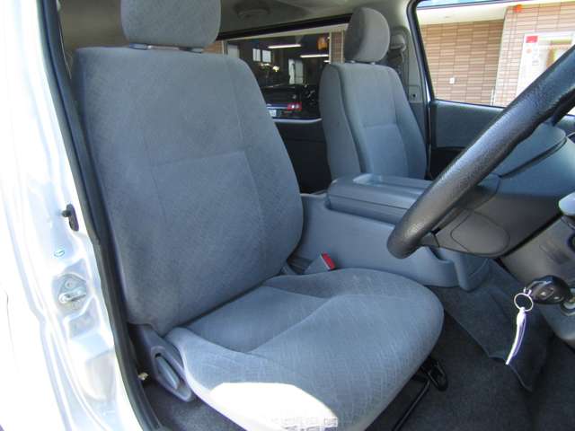 Toyota Hiace Van 6
