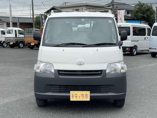 Toyota Light Ace Truck 2