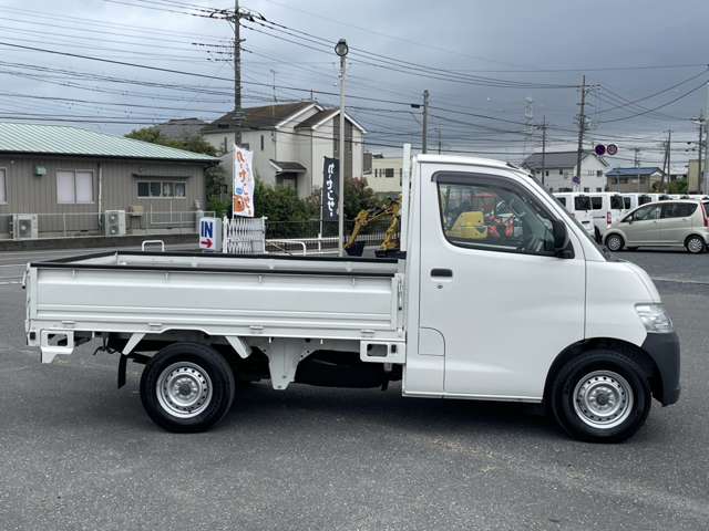 Toyota Light Ace Truck 4