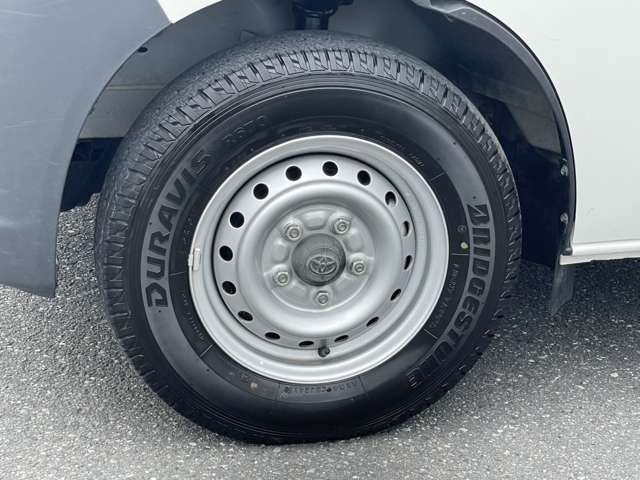 Toyota Light Ace Truck 9