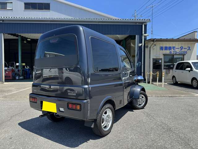 Daihatsu Midget II 2