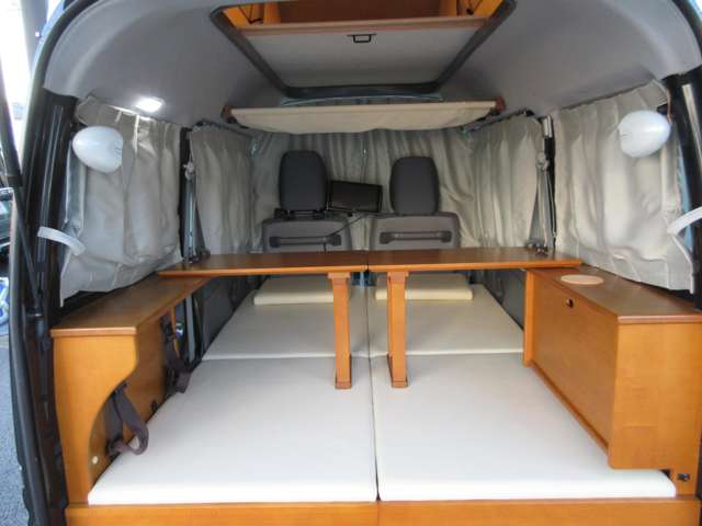 Mitsubishi Minicab Van 4