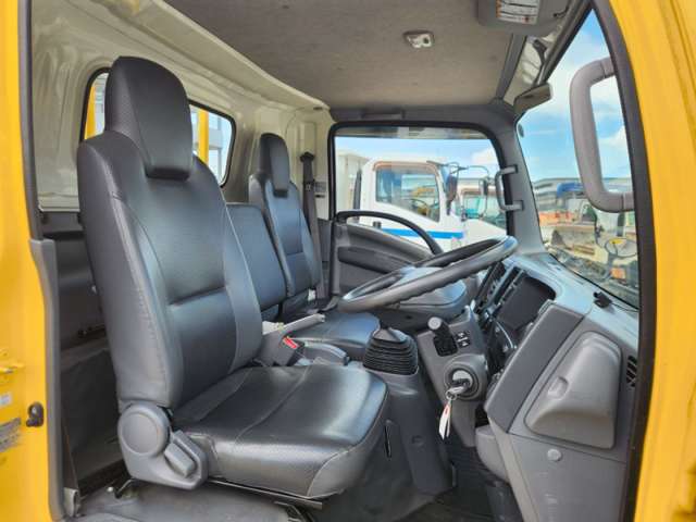 Isuzu Elf 9