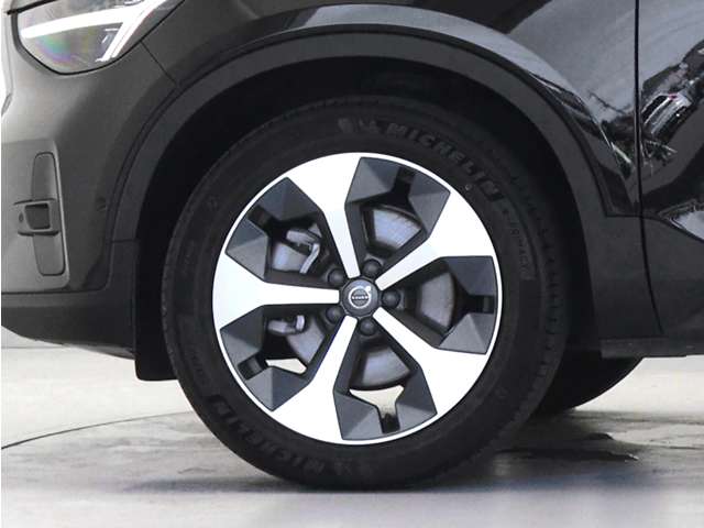 Volvo XC40 8