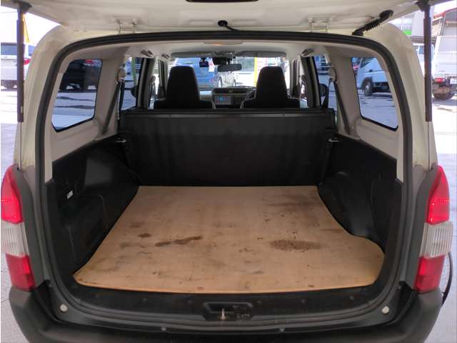 Toyota Probox Van 11