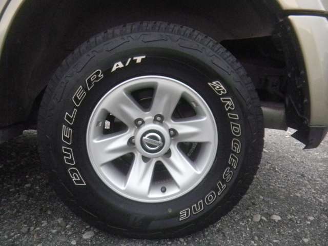 Nissan Safari 12