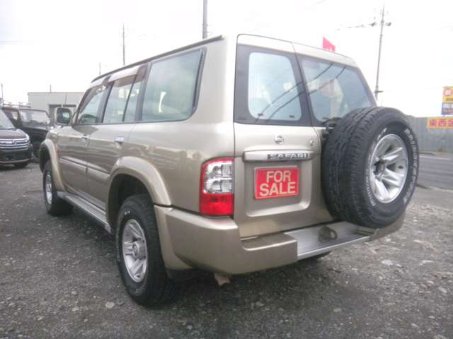 Nissan Safari 6