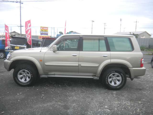 Nissan Safari 7