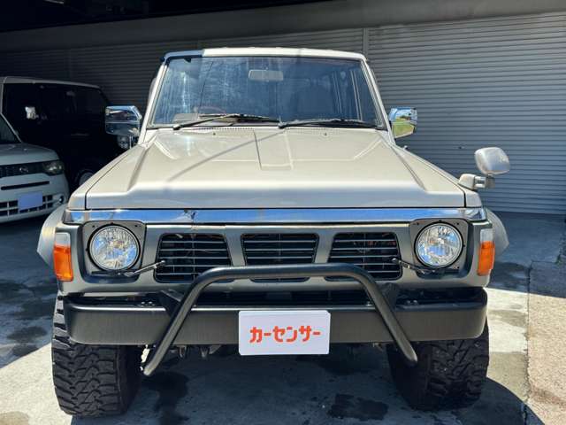 Nissan Safari 8