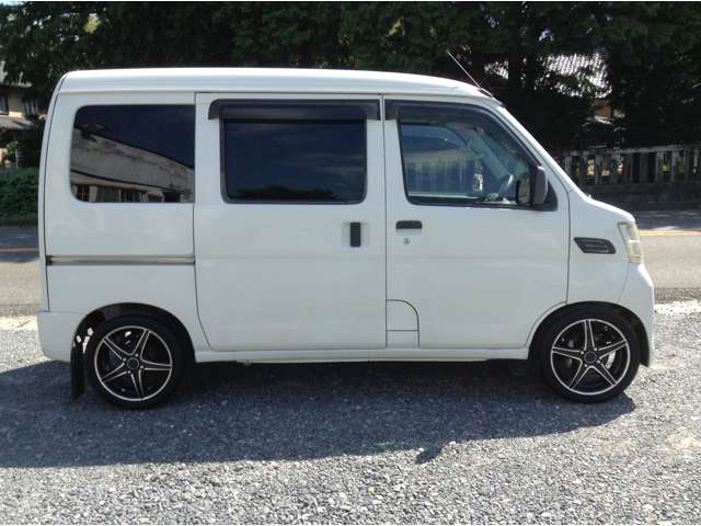 Daihatsu Hijet Cargo 12
