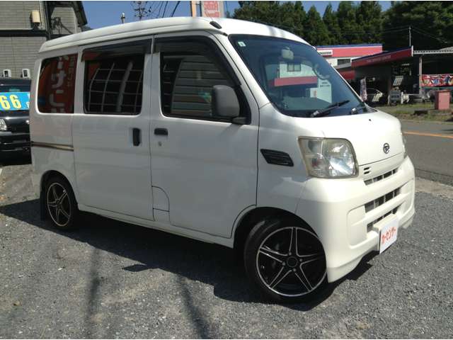 Daihatsu Hijet Cargo 4