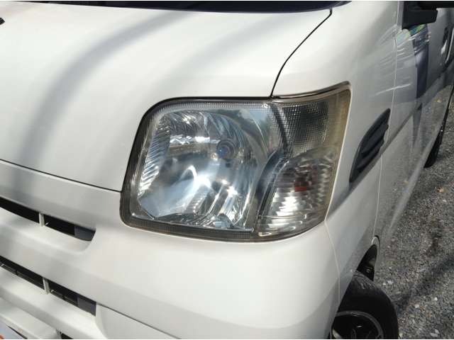 Daihatsu Hijet Cargo 5