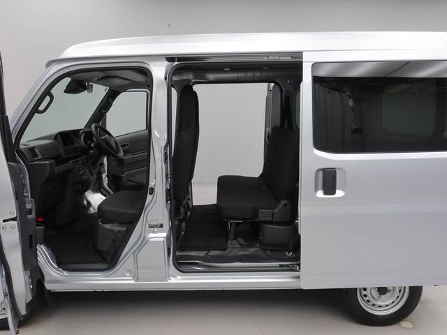 Daihatsu Hijet Cargo 8