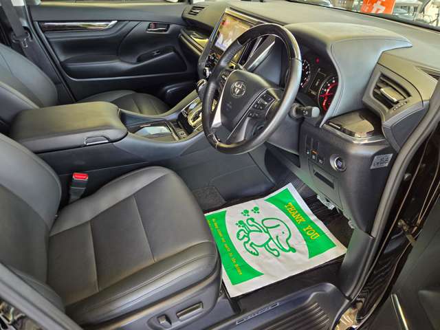 Toyota Vellfire 11