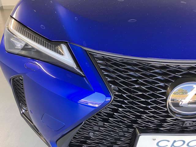 Lexus UX 6