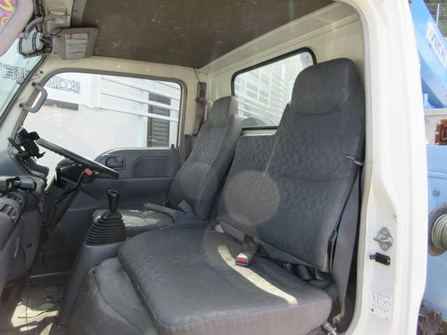 Isuzu Elf 12