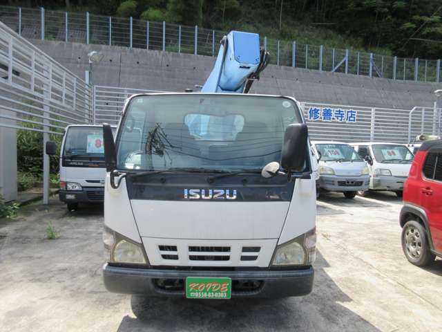Isuzu Elf 2