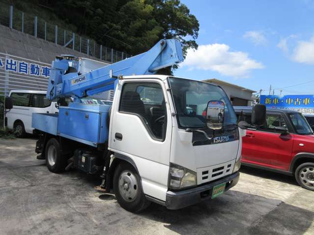 Isuzu Elf 4