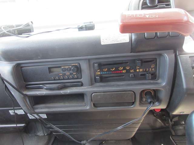 Isuzu Elf 9
