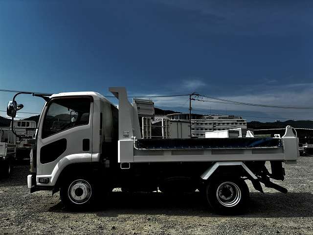 Isuzu Forward 11