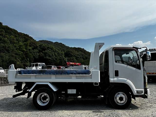 Isuzu Forward 12