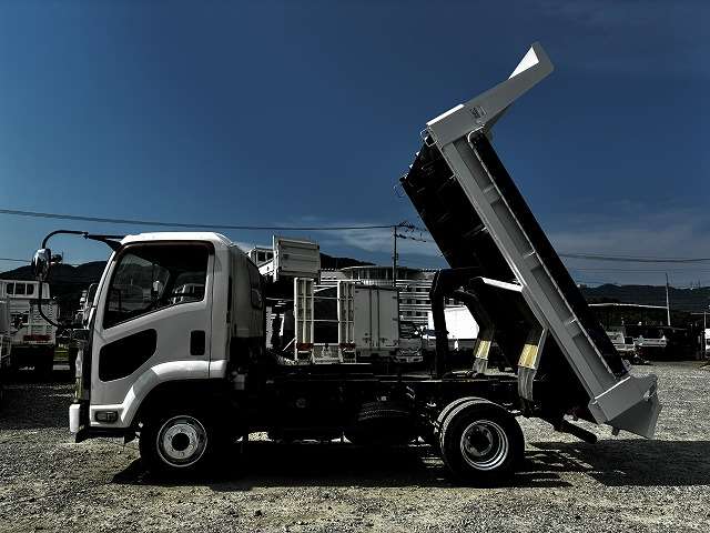 Isuzu Forward 4