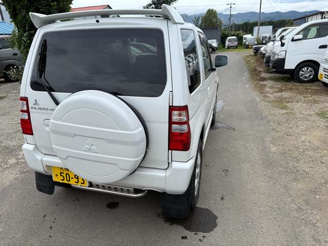 Mitsubishi Pajero Mini 12