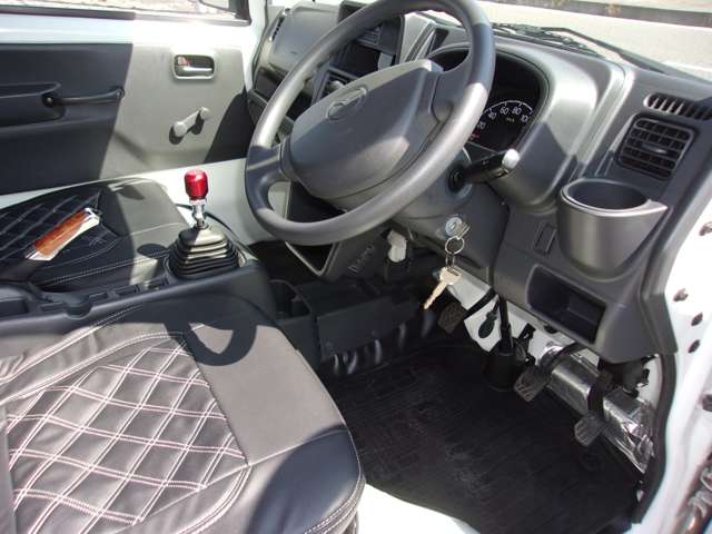 Mazda Scrum Truck 8