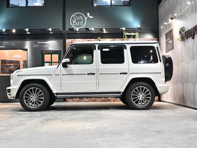 Mercedes-Benz G-Class 12