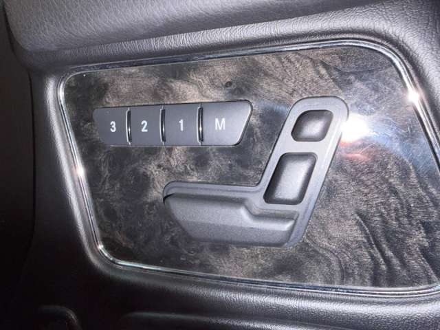Mercedes-Benz G-Class 11