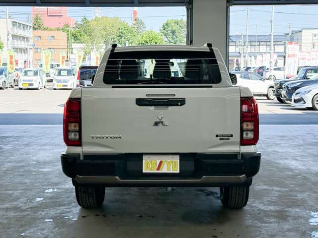 Mitsubishi Triton 10