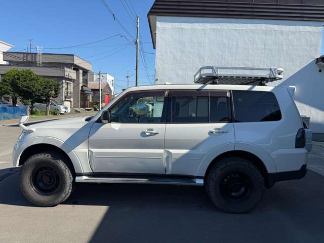 Mitsubishi Pajero 6