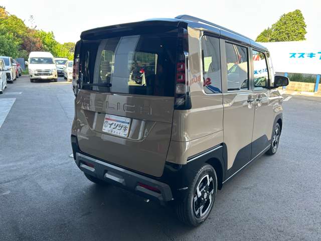 Mitsubishi Delica Mini 8