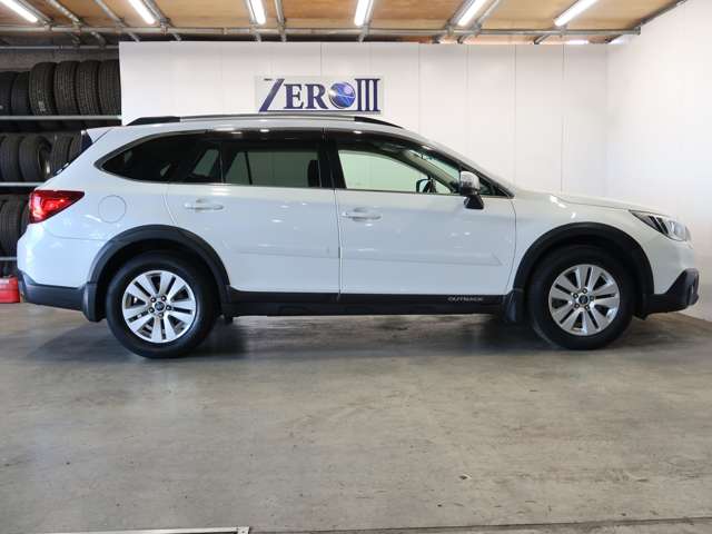 Subaru Legacy Outback 11