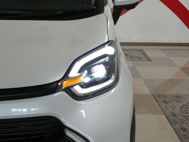 Toyota Sienta 6