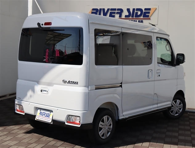 Daihatsu Atrai 6